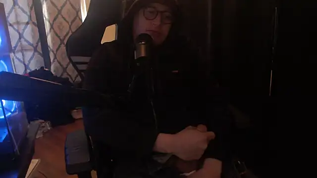 chicostick413 online show from March 2026 03:41:01 PM