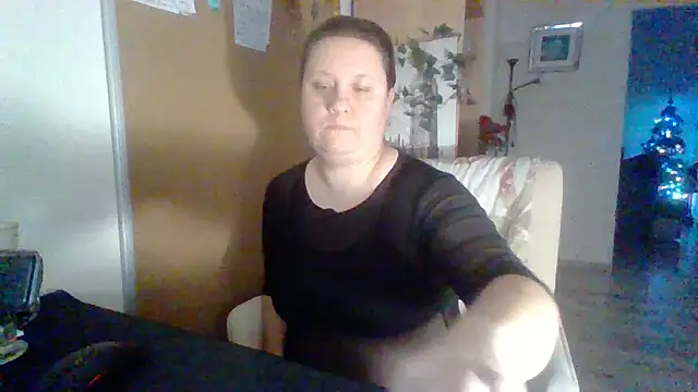 Snapshot of ReifeVenna chatting on December 2024 02:50:01 PM ReifeVenna online show from December 2024 02:50:01 PM