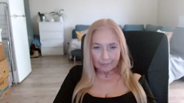 sofia xkiss online show from January 2025 10:54:01 AM