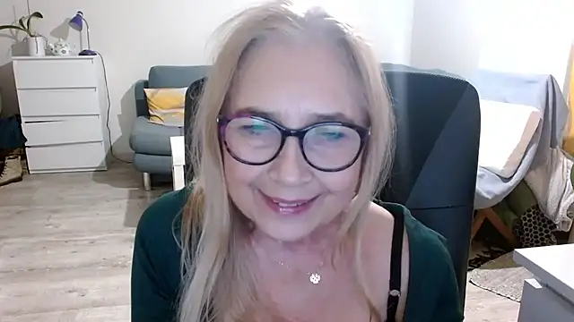 sofia xkiss online show from January 2025 06:36:02 PM