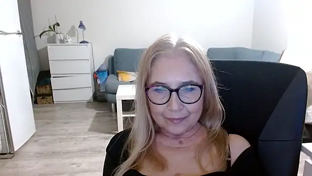 sofia xkiss online show from February 2025 05:54:02 PM