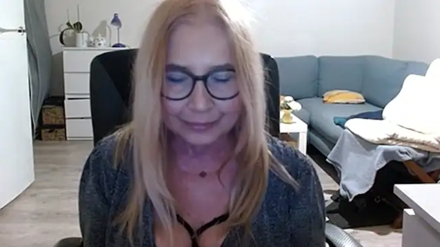 sofia xkiss online show from February 2025 05:46:02 PM