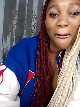 Snapshot of Shria107 chatting on February 2025 01:37:01 AM Shria107 online show from February 2025 01:37:01 AM