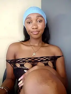 Snapshot of Shria107 chatting on October 2025 11:22:01 AM Shria107 online show from October 2025 11:22:01 AM