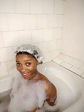 Snapshot of Shria107 chatting on November 2025 12:22:02 AM Shria107 online show from November 2025 12:22:02 AM