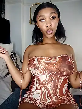 Snapshot of Shria107 chatting on November 2025 12:13:01 AM Shria107 online show from November 2025 12:13:01 AM