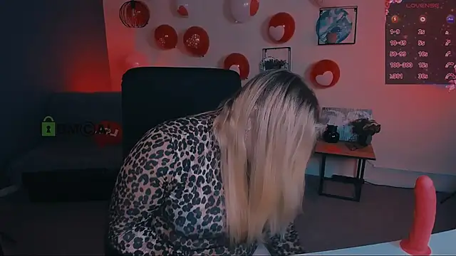 juli kisss online show from February 2025 12:39:02 PM