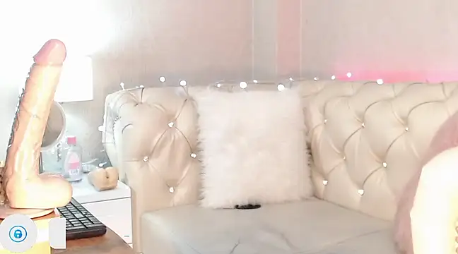 Barbie Fox online show from March 2025 03:56:01 AM