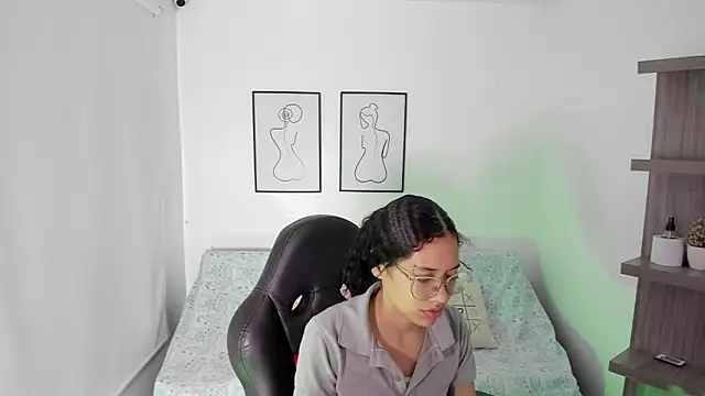 MAILYLOVE1 online show from December 2024 12:44:02 PM