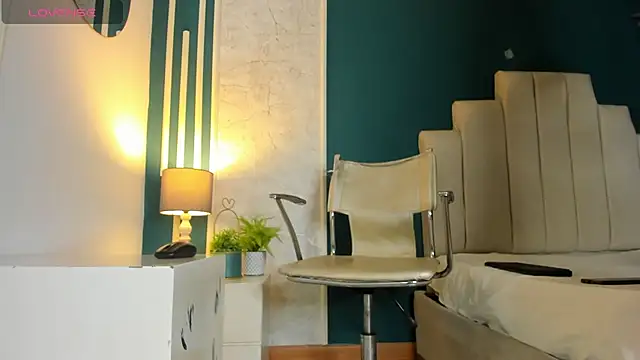 Snapshot of Austin_Cardieff chatting on January 2025 07:29:01 PM Austin Cardieff online show from January 2025 07:29:01 PM