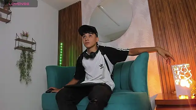 Snapshot of Austin_Cardieff chatting on January 2025 03:25:02 AM Austin Cardieff online show from January 2025 03:25:02 AM