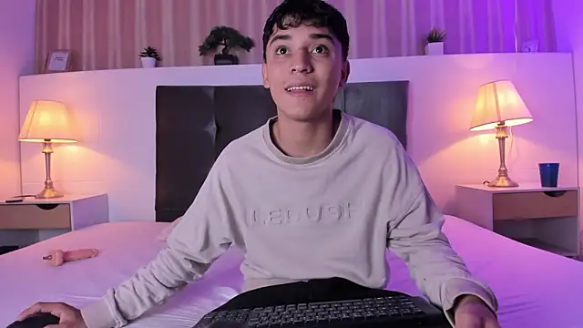 Snapshot of Austin_Cardieff chatting on March 2025 03:16:01 AM Austin Cardieff online show from March 2025 03:16:01 AM