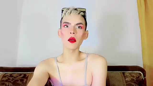 TatiGil online show from October 2025 02:44:01 AM