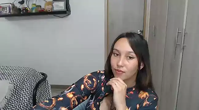 Skarlet Adams28 online show from January 2025 01:47:01 AM