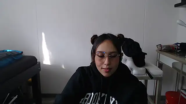 Skarlet Adams28 online show from February 2025 09:06:02 PM