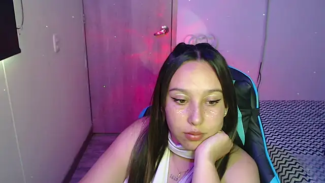 Skarlet Adams28 online show from March 2026 07:09:01 PM