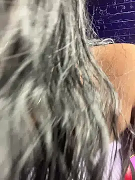 Thyana LS online show from January 2026 01:26:01 PM