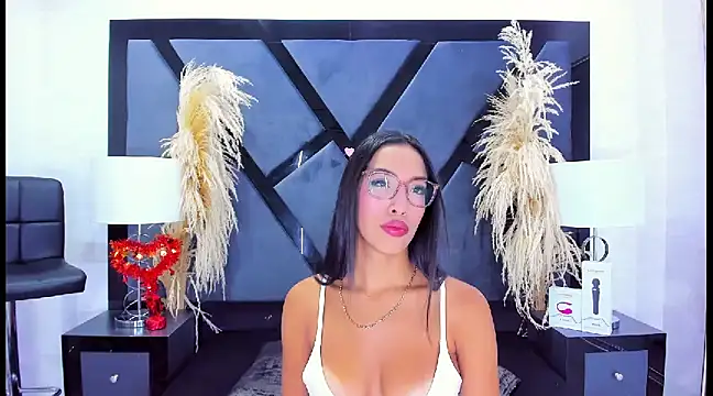 KylieWhite online show from February 2025 12:59:01 PM