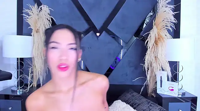 KylieWhite online show from February 2025 12:27:02 PM