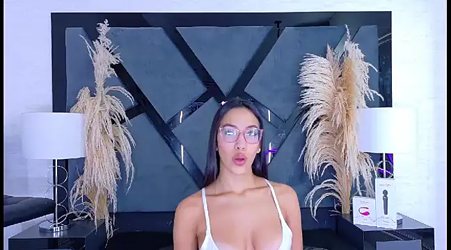 KylieWhite online show from March 2025 12:37:02 PM