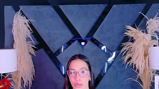 KylieWhite online show from September 2025 01:24:02 PM