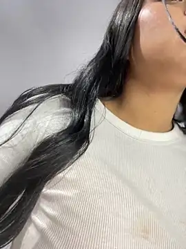 Snapshot of Estefanii- chatting on January 2025 07:30:01 AM Estefanii- online show from January 2025 07:30:01 AM