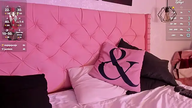 Snapshot of Hannys__cabernet chatting on December 2024 09:43:02 AM Hannys cabernet online show from December 2024 09:43:02 AM