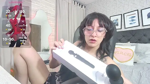 Snapshot of Hannys__cabernet chatting on December 2024 12:28:02 PM Hannys cabernet online show from December 2024 12:28:02 PM