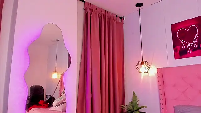 Snapshot of Hannys__cabernet chatting on February 2025 06:31:01 PM Hannys cabernet online show from February 2025 06:31:01 PM