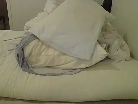 Snapshot of sympatyczny223 chatting on February 2025 07:35:01 PM sympatyczny223 online show from February 2025 07:35:01 PM