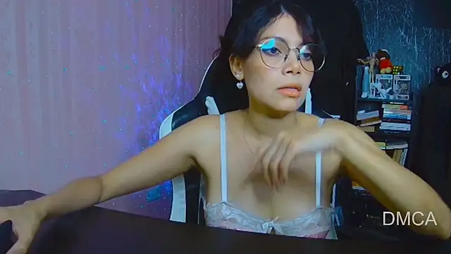 Drea Foox online show from November 2025 03:30:01 AM