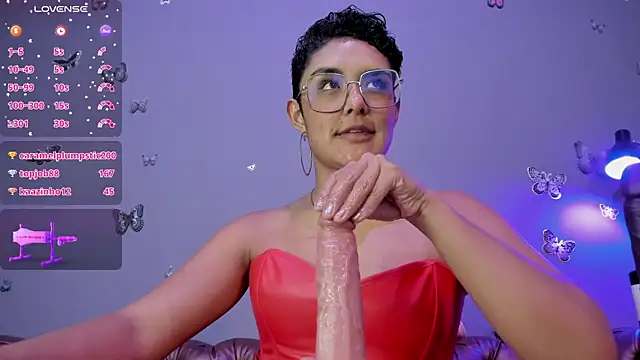 Kaira mosse online show from February 2025 06:17:01 PM