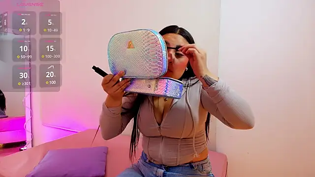 Brendda tay online show from February 2025 03:37:01 AM