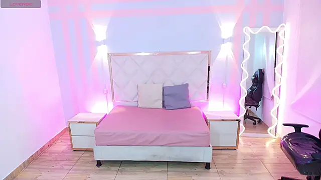 Brendda tay online show from November 2025 03:21:02 AM