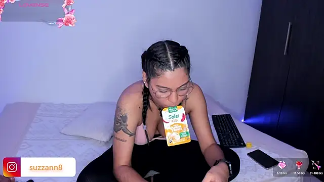 Snapshot of AnneteLynch chatting on February 2026 11:36:01 PM AnneteLynch online show from February 2026 11:36:01 PM