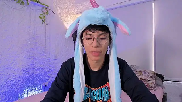 alexandersawyer online show from February 2025 11:53:01 AM