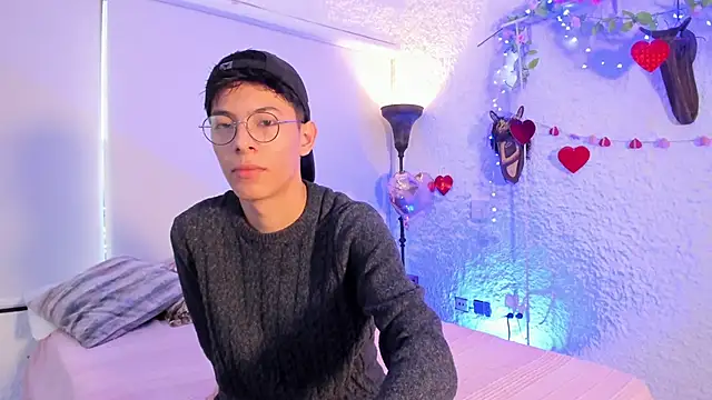 alexandersawyer online show from February 2025 11:57:02 AM