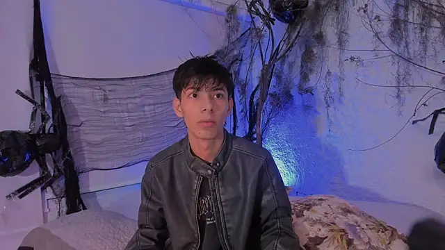 alexandersawyer online show from November 2025 04:22:02 AM