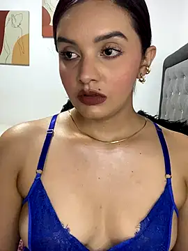 Melanyprada online show from December 2025 03:33:01 AM