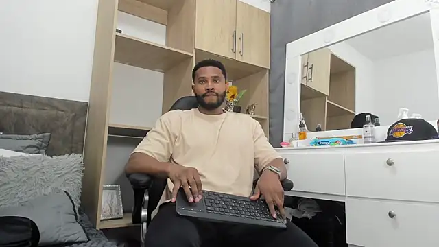 karsonmorris online show from October 2025 09:42:02 PM