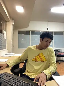 Brencuz online show from October 2025 05:11:01 PM