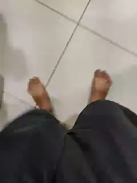 Akhil3290 online show from December 2024 04:35:02 AM