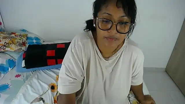 miajoseph  online show from October 2025 04:20:02 AM