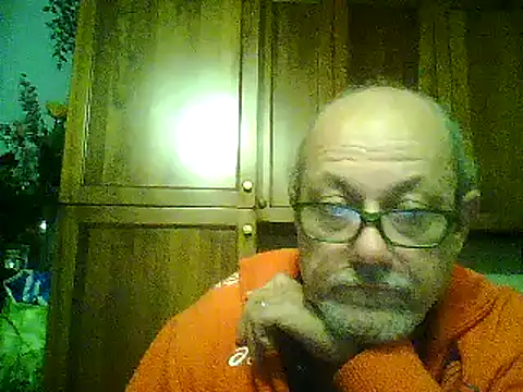 Snapshot of gianbragallini chatting on December 2024 10:47:02 PM gianbragallini online show from December 2024 10:47:02 PM