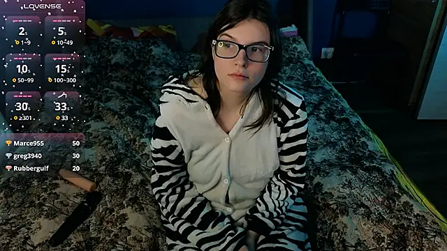 Ruyjin Choi online show from December 2024 03:54:02 PM