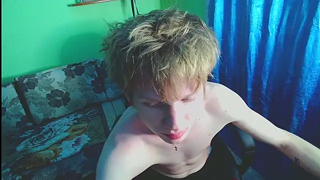 fameboyboo online show from November 2025 01:24:01 PM