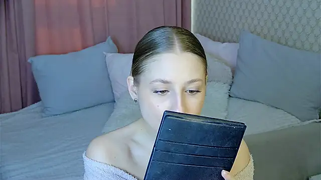 BritneyCruze online show from February 2025 09:03:01 AM