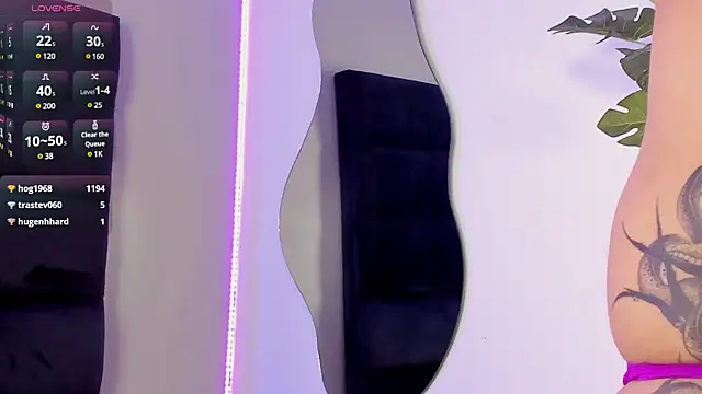 Snapshot of kenayfox chatting on March 2025 10:50:02 AM kenayfox online show from March 2025 10:50:02 AM