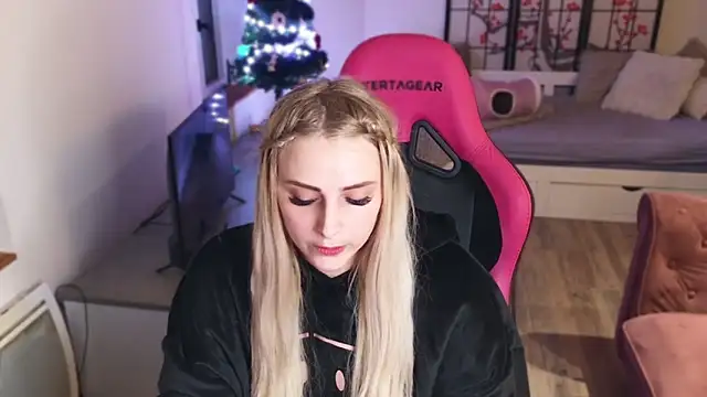 ce leste   online show from December 2024 07:19:02 PM