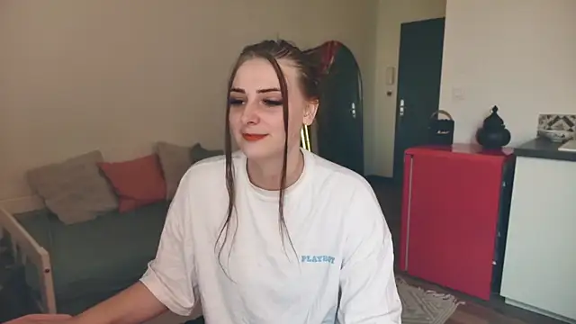 Snapshot of ce_leste__ chatting on February 2026 12:22:02 PM ce leste online show from February 2026 12:22:02 PM